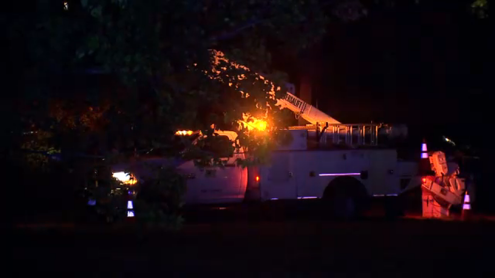 Person electrocuted after crash involving bucket truck in northwest Houston, HPD says