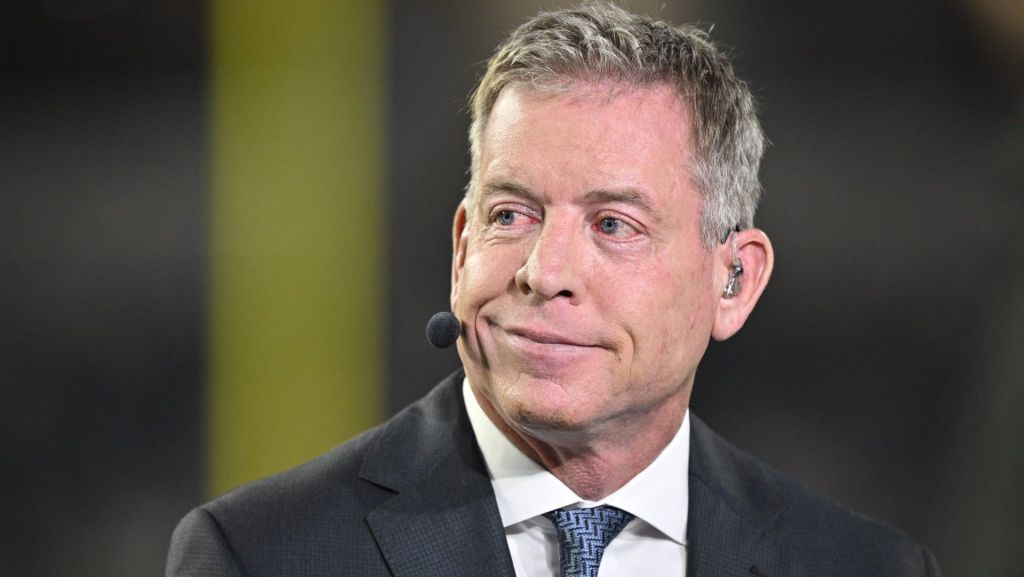 Aikman Eyeing ‘Next Landing Spot,’ Doesn’t Deny Rift With Buck