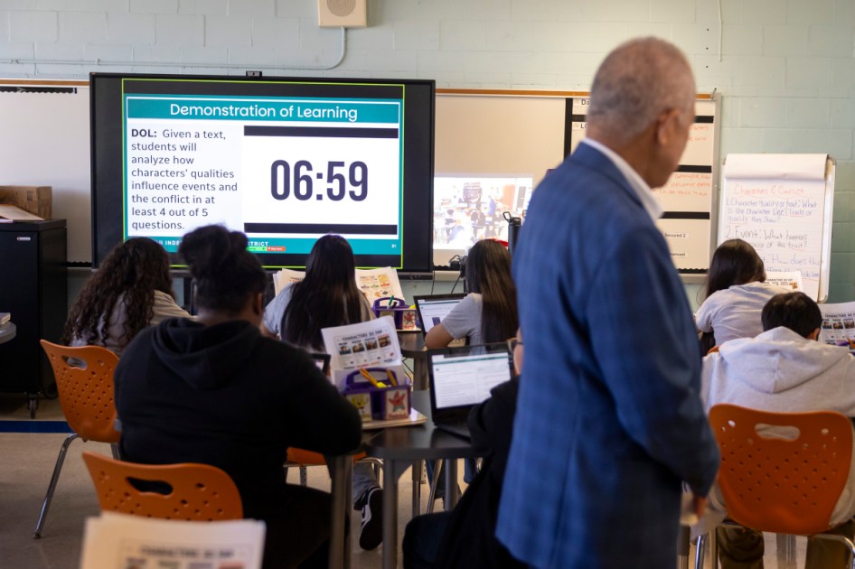 Houston Democrats want to limit state powers in school takeovers.
