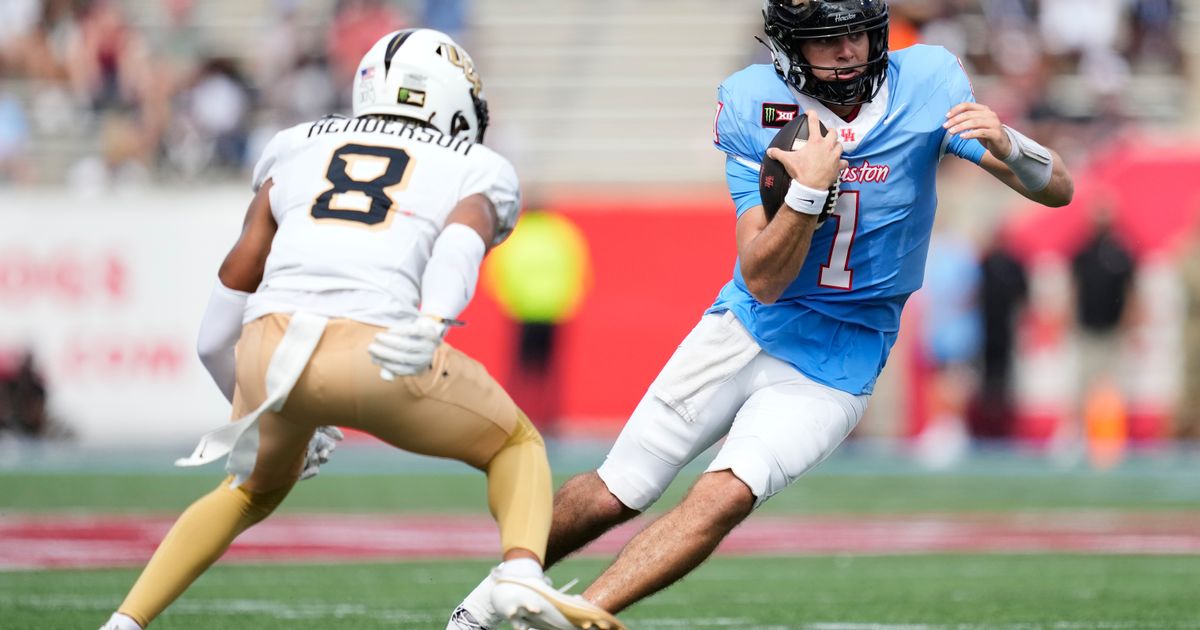Conner Weigman's 3 second-half touchdowns rally No. 20 Houston past UCF 27-17 :: WRAL.com