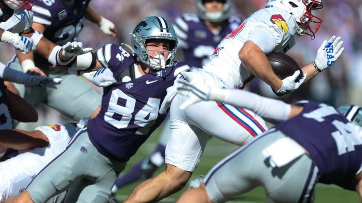 Kansas State wipes out early deficit, extends streak vs. Kansas