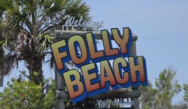 Folly Beach picks Texas firm to study short term rental cap