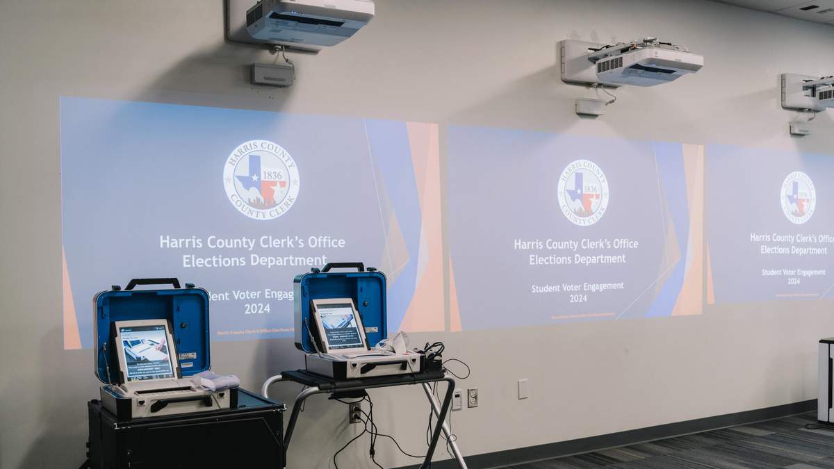 Harris County Has Voter Registration Backlog Ahead Of Key Dates In October | NewsRadio 740 KTRH