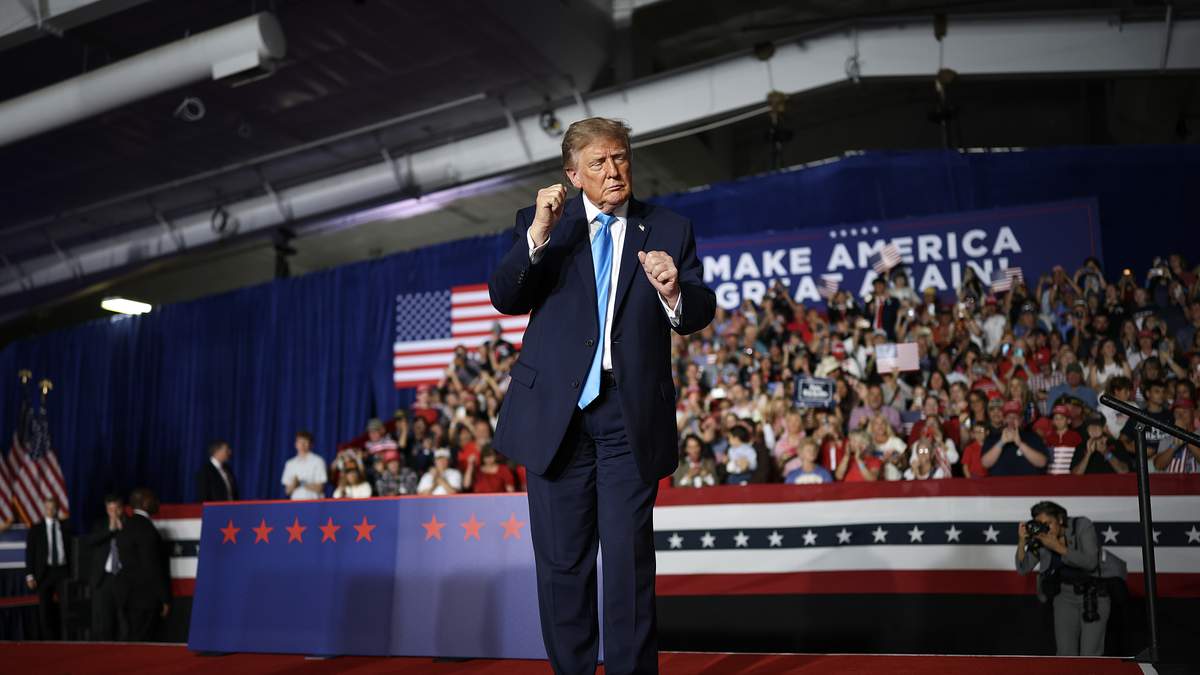 President Trump Signs Diesel Executive Order, Rallies GOP To Vote In Nebraska | News Radio 1200 WOAI