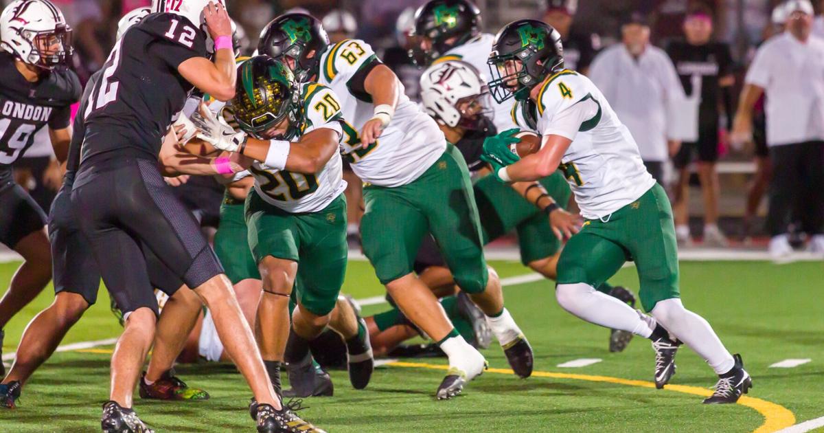 Rockport-Fulton football grinds out key win vs. CC London | Rockport Pilot