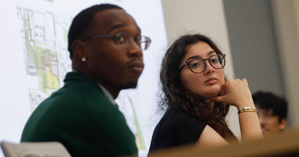 UTA Student Senate passes resolution calling for a vote to rename the UC | Student Governance