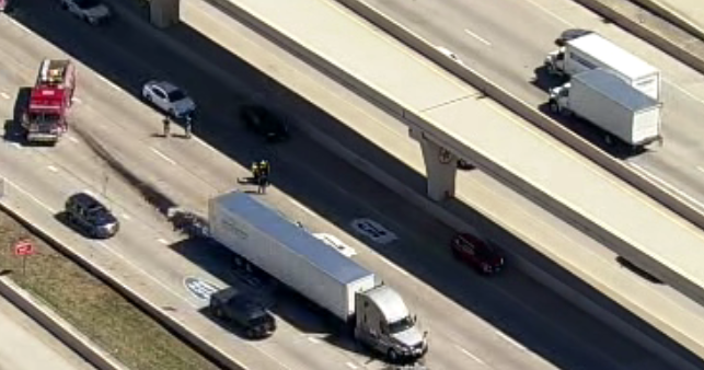 1 dead, 1 critical after crash with 18-wheeler in Dallas, police say