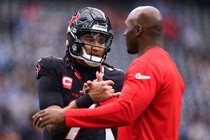Houston Texans arrive in London, keys to beating the Jaguars