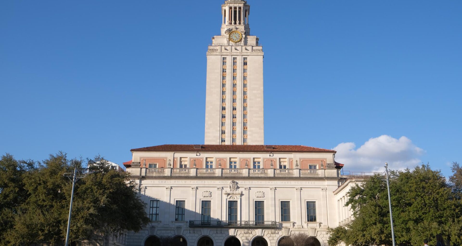 University reviewing outside speaker policy – The Daily Texan