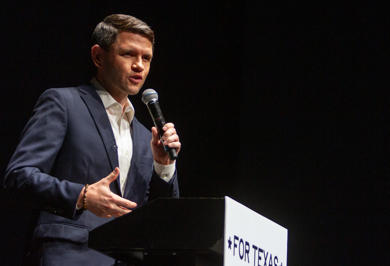 Talarico takes aim at Elon Musk, mega-donors at El Paso campaign rally