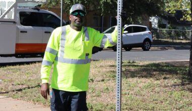 Texas cities work to make road signs more visible at night