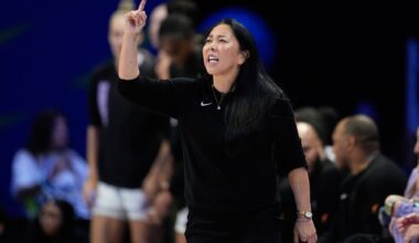 Valkyries’ Nakase collapses to floor late in win, finishes game on bench