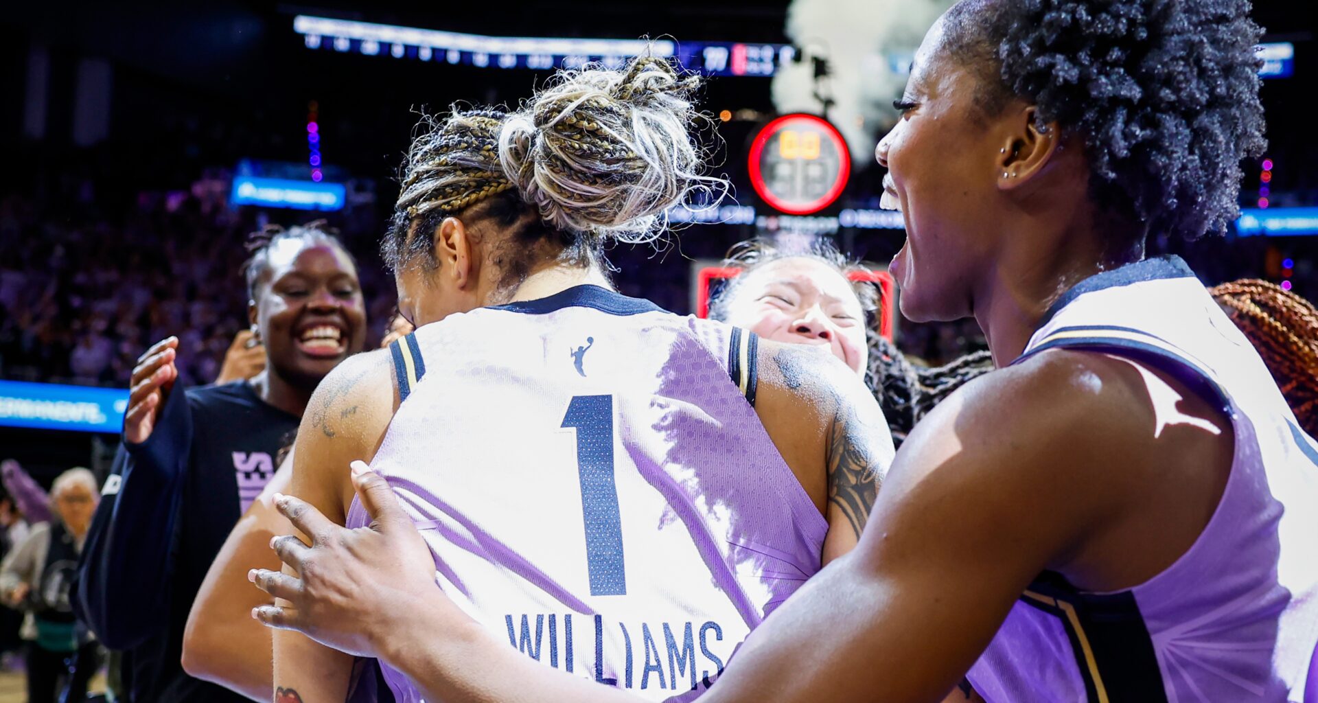 Valkyries reach higher gear to oust Dallas, set sights on champion Vegas