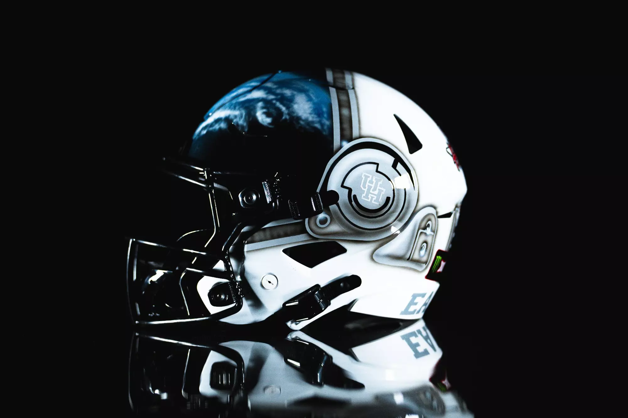 Earth helmet