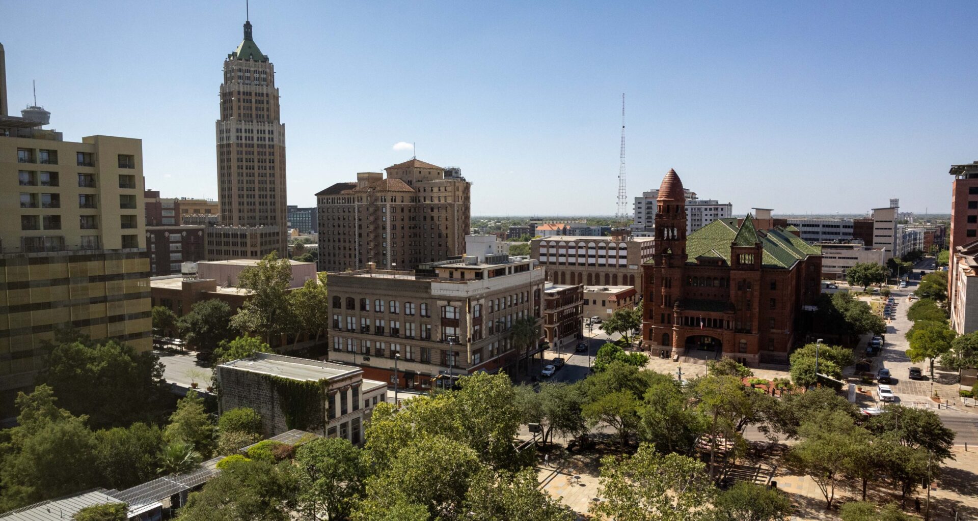 San Antonio's poverty rate stuck at 17%, new city report shows