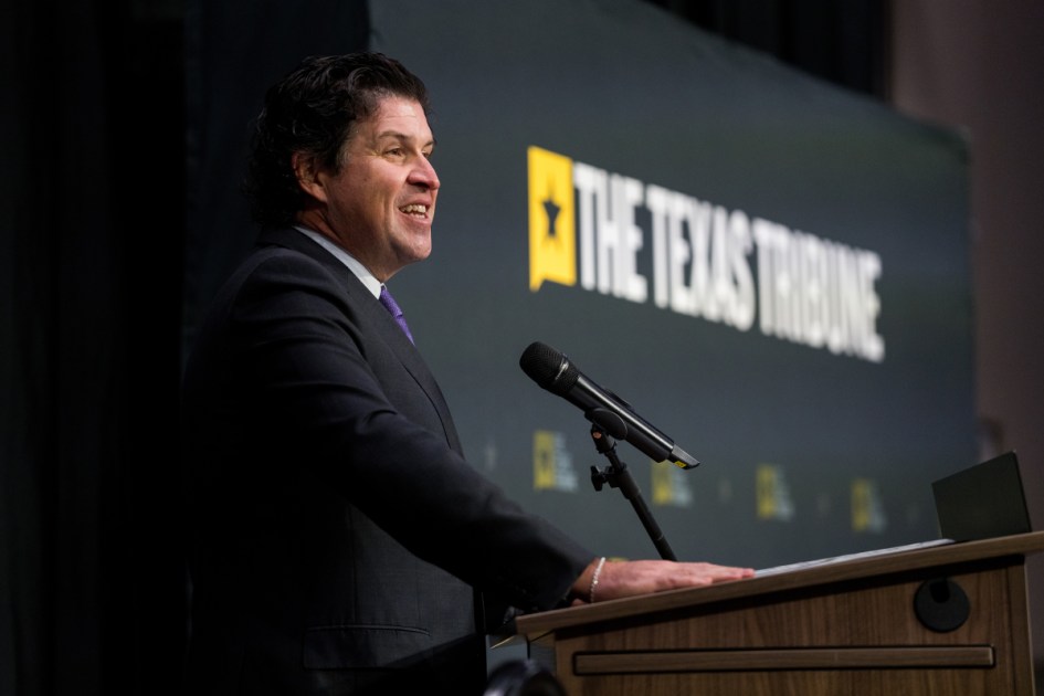 TCU chancellor resigns after less than two years at helm