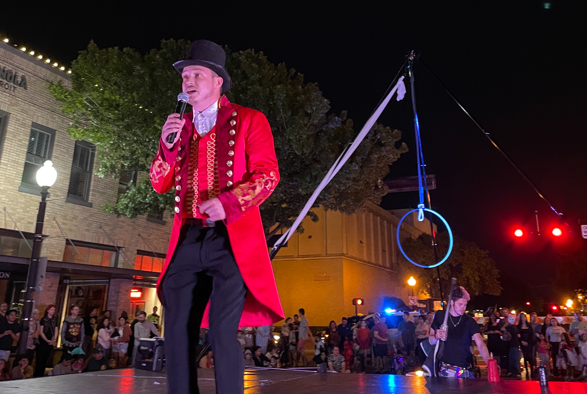 A massive free Halloween street party is taking over downtown Plano this October with carnival rides, roaming characters, and themed cocktails