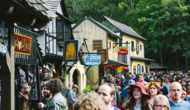 Located 1 hour from Houston, this town transforms into an immersive 16th-century village with hundreds of shoppes and shows for its annual festival
