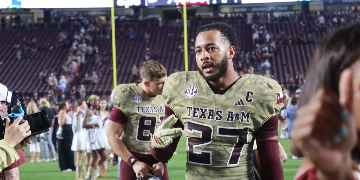 Grading Texas A&M’s performance against Arkansas