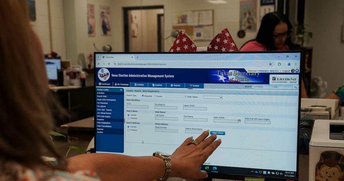 Election officials work to clear voter registration backlog, say Texas TEAM system makes that harder