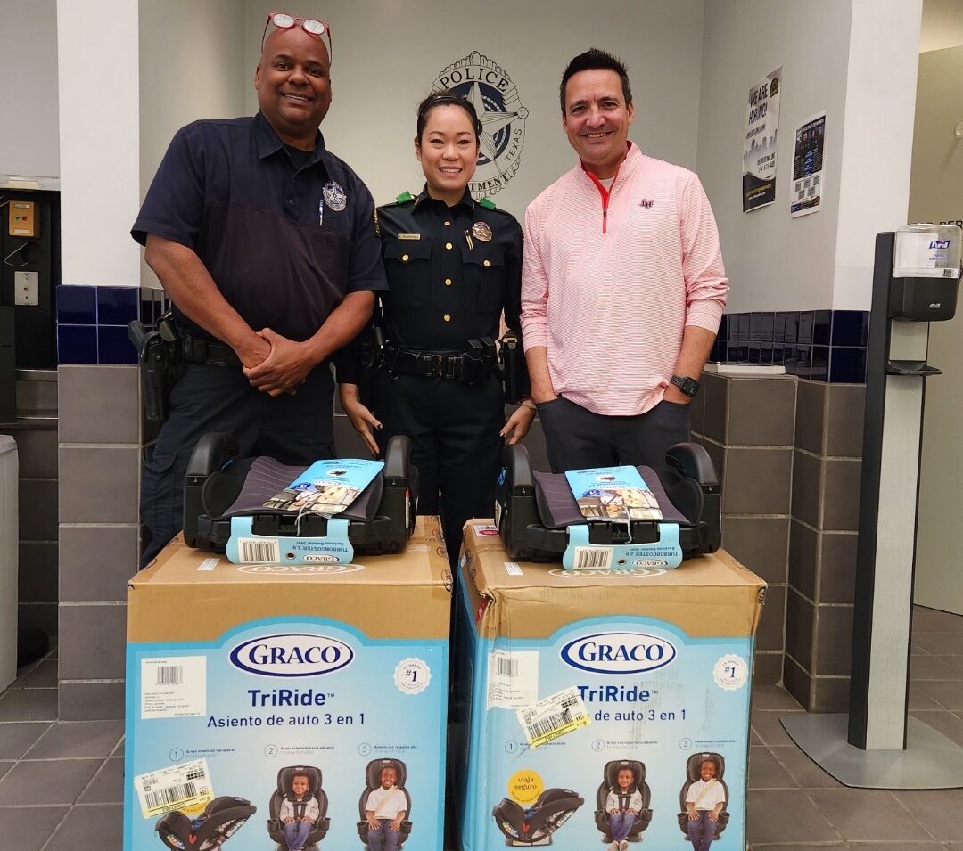 Lake Highlands Exchange Club donates car seats to Dallas police
