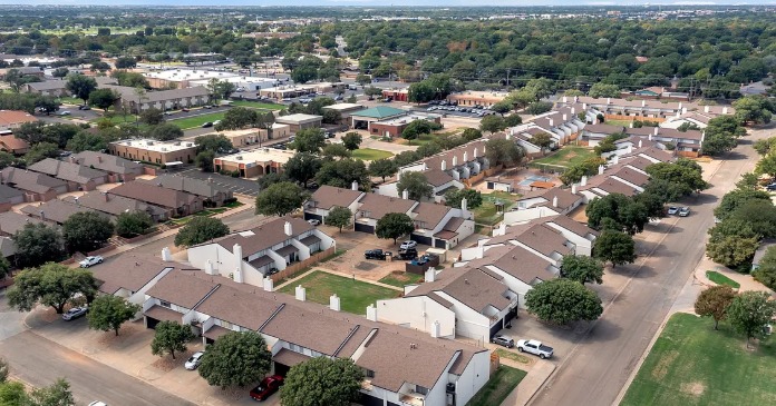 Del Estrado Townhomes Del Estrado Townhomes