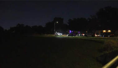 Man drowns in Sims Bayou after swimming while stranded with broken-down car, Houston police say