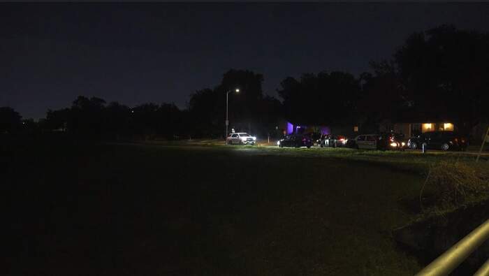 Man drowns in Sims Bayou after swimming while stranded with broken-down car, Houston police say