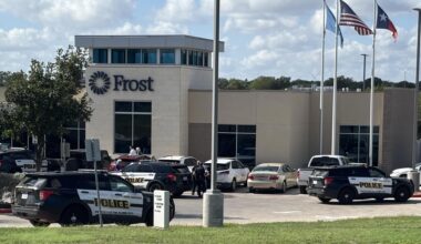 Elderly couple robbed outside Frost Bank in northwest San Antonio, police say suspect(s) at large