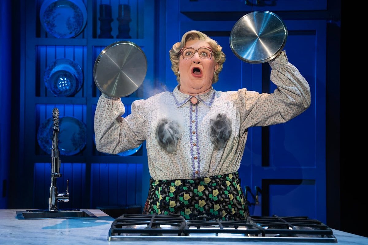 Mrs. Doubtfire brings musical comedy to Houston stage