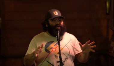 Where El Paso Writers Share Stories At The Mic