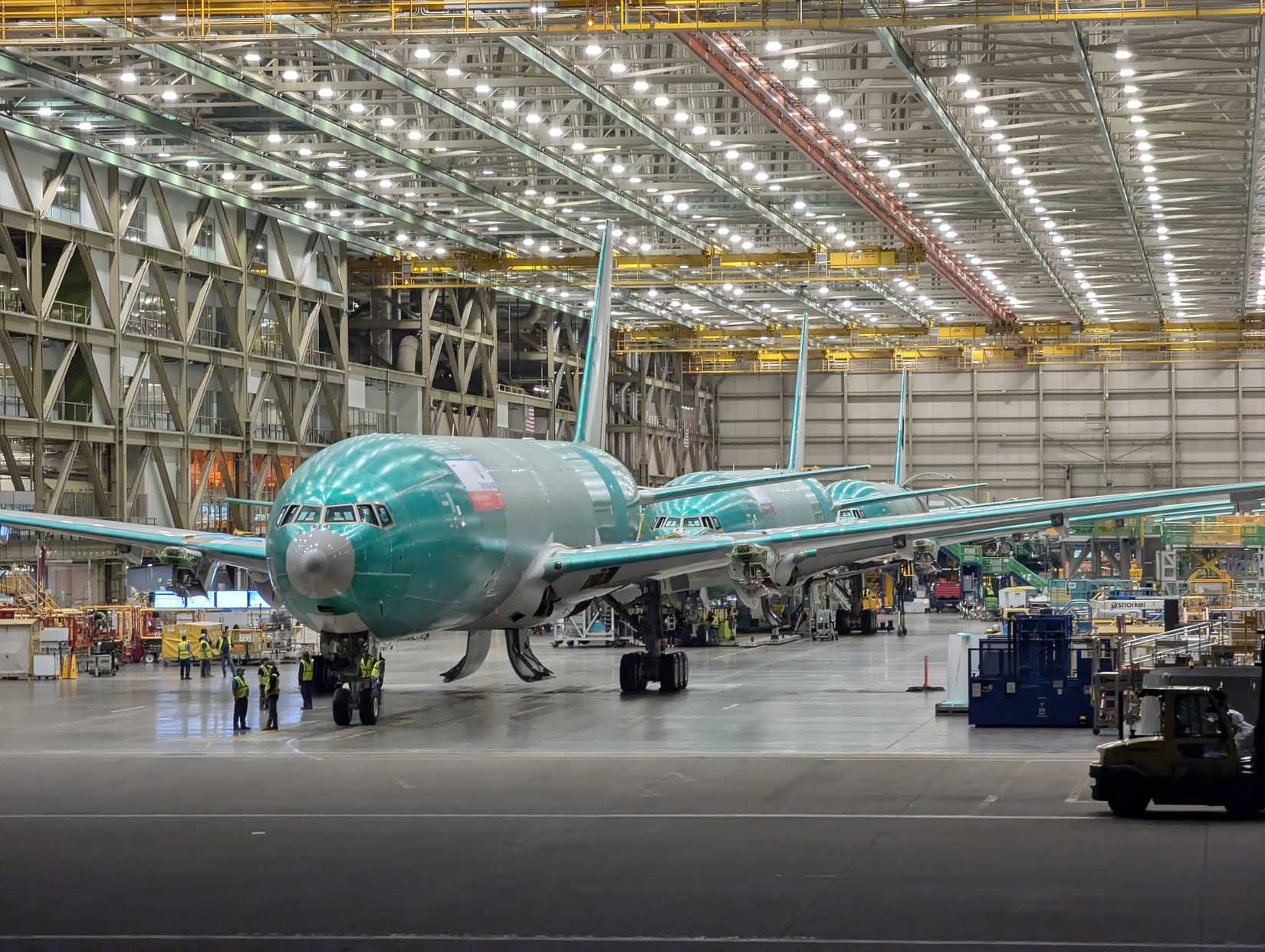 777X roll out