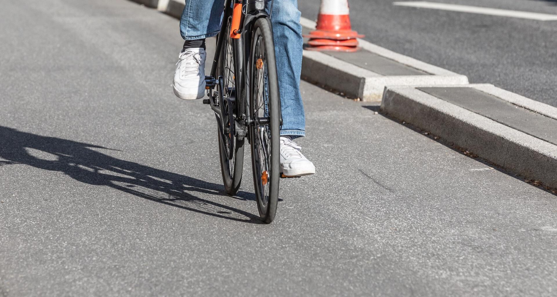 Could San Antonio legalize sidewalk bike riding? Recent survey yields mixed results, officials say