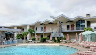 Caravan Court Hotel in Arlington.