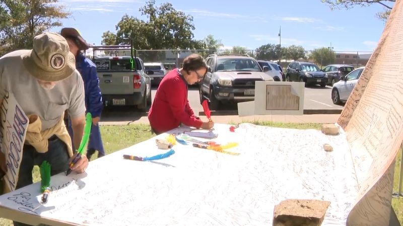 With early voting beginning Monday, a No Kings event in Austin took a different approach today. (CBS Austin/Sebastian Esquivel)