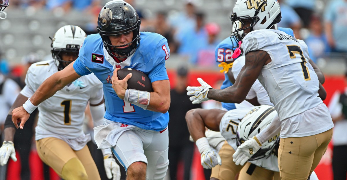 Houston turns turbulent launch into successful mission in 27-17 comeback over UCF
