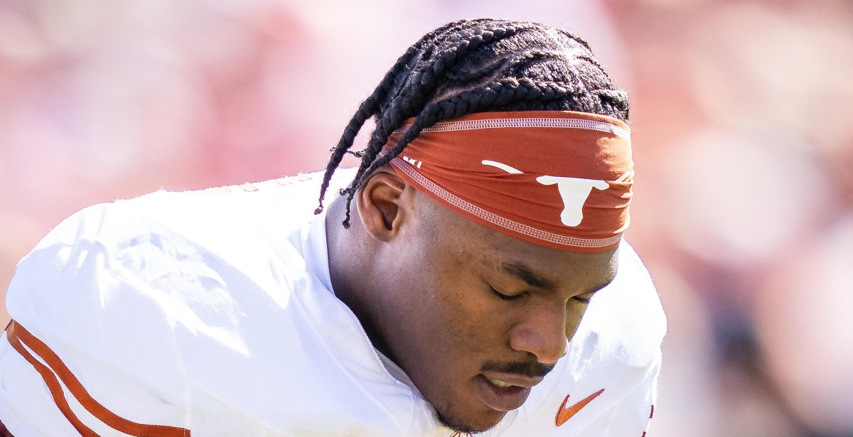 Texas EDGE Colin Simmons ruled out in Thursday injury report