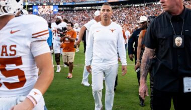 Texas lacks internal offensive play-calling options
