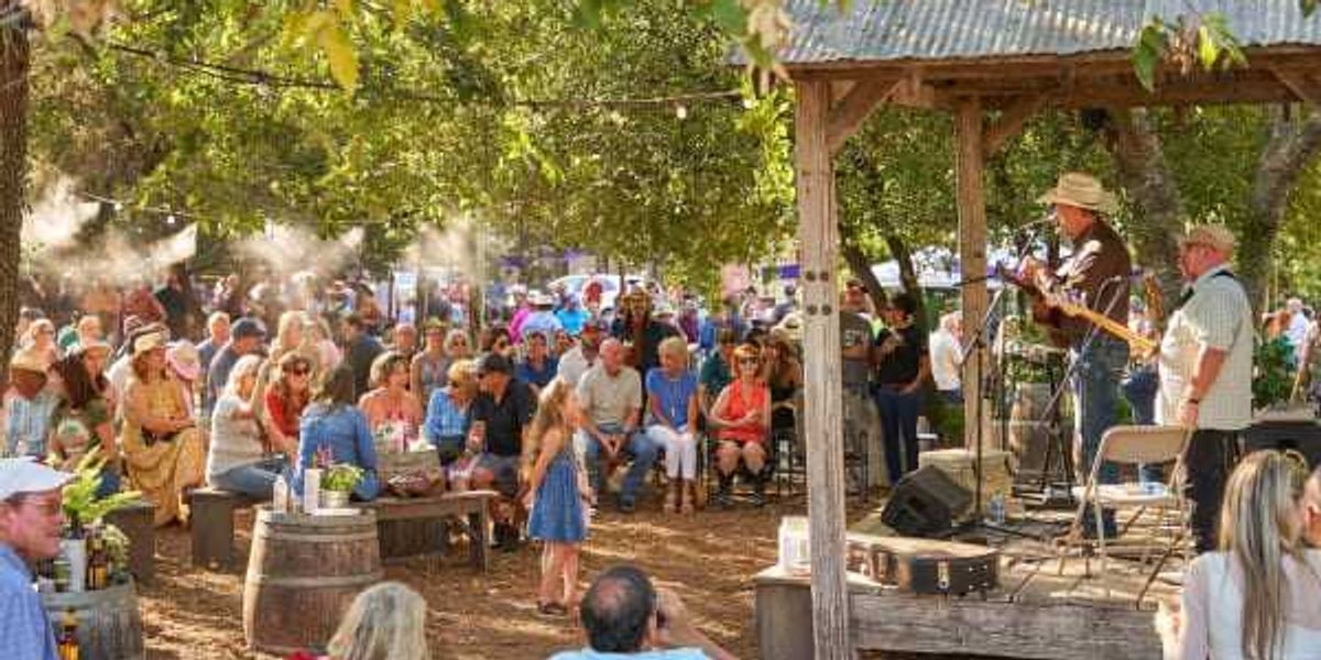 Top Texas getaway ideas for October: Music fests & art fairs