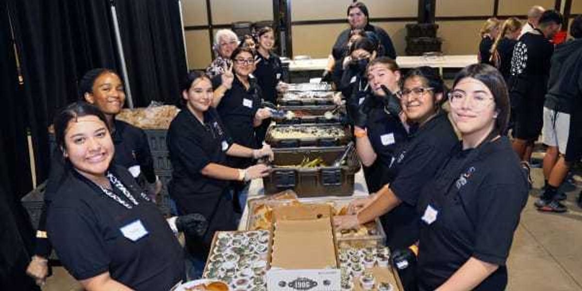 H-E-B presents Feast of Sharing Holiday Dinner