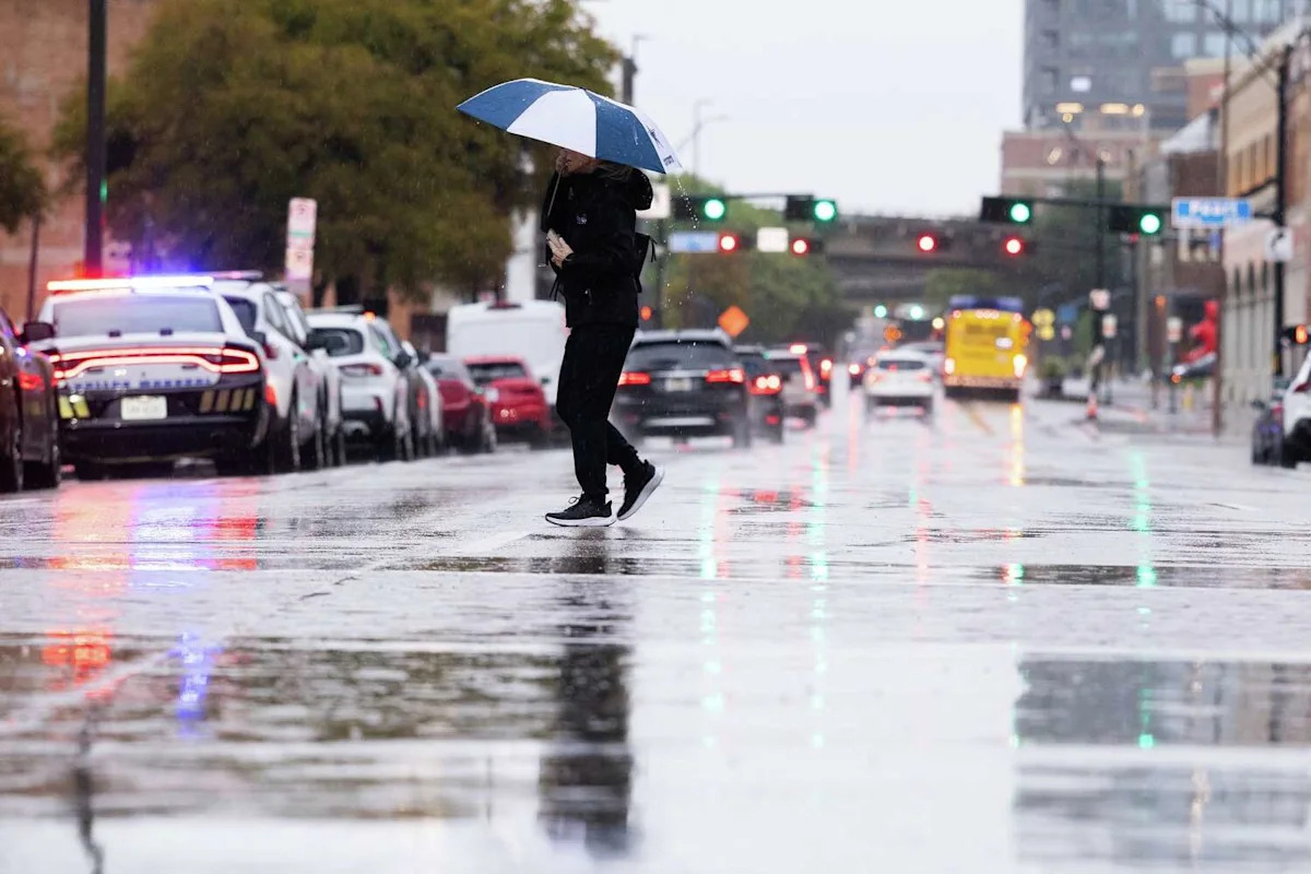 Dallas-Fort Worth will see high humidity, possible rain Wednesday ahead of big cooldown