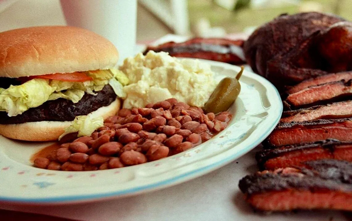 A former Top 50 BBQ restaurant closes south of Fort Worth after 28 years