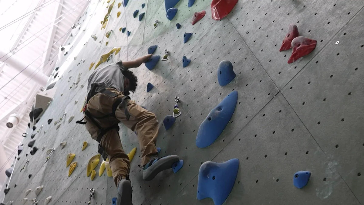 Plano-based rock climbing program helps people of any ability reach new heights