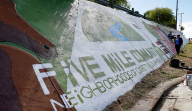Dallas’ historic Five Mile community brings its fading mural back to life – NBC 5 Dallas-Fort Worth