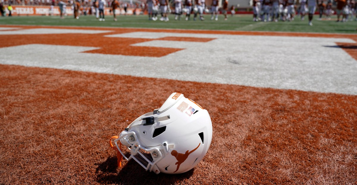Longhorns Daily News: Texas football bids farewell to late legend Duke Carlisle