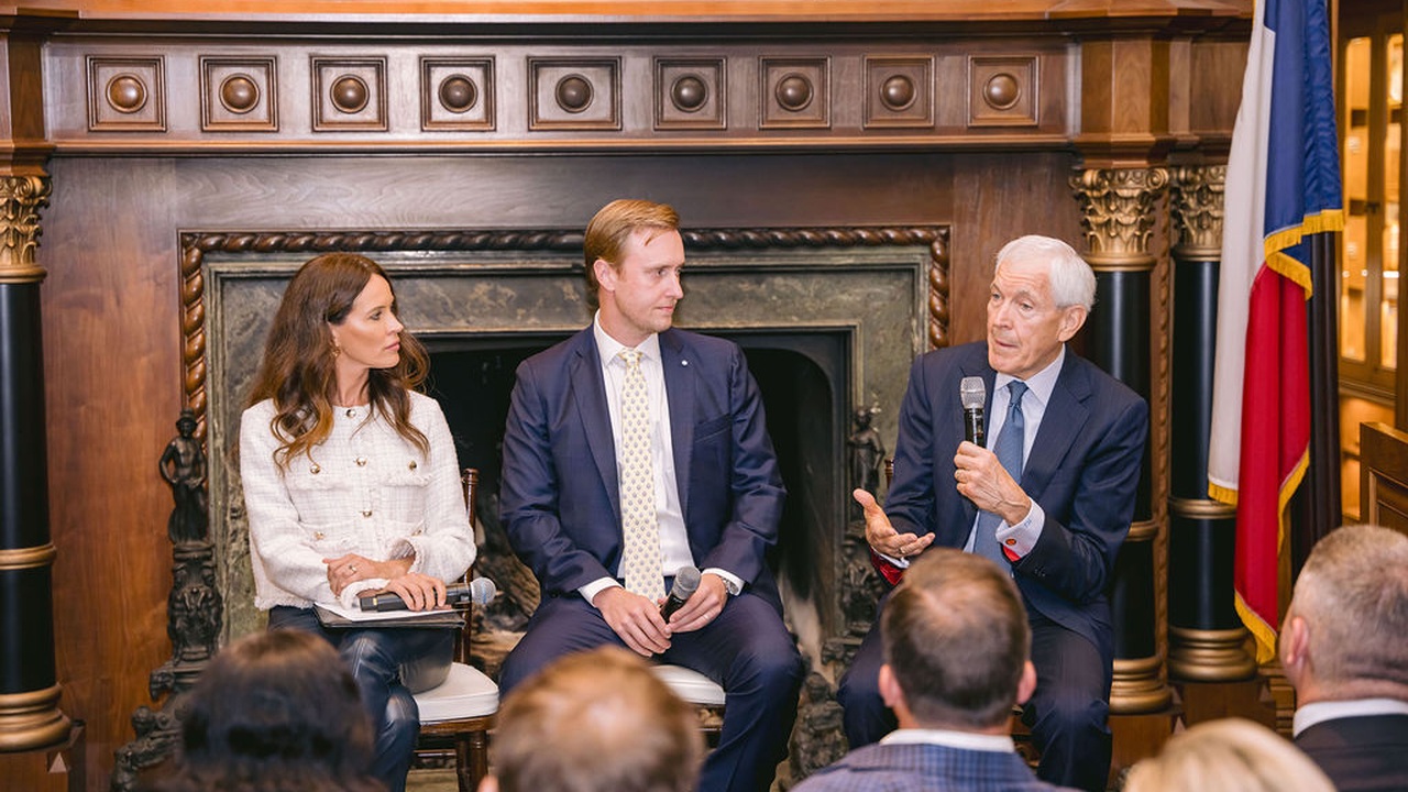 Dallas Business Leaders Gather At Old Parkland To Discuss Leadership And Public Service