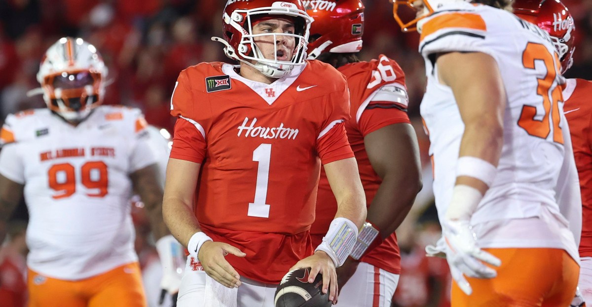 Weigman, Houston deliver 35-32 statement win over Oklahoma State