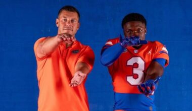 No. 1 WR Easton Royal flips from Texas to Florida