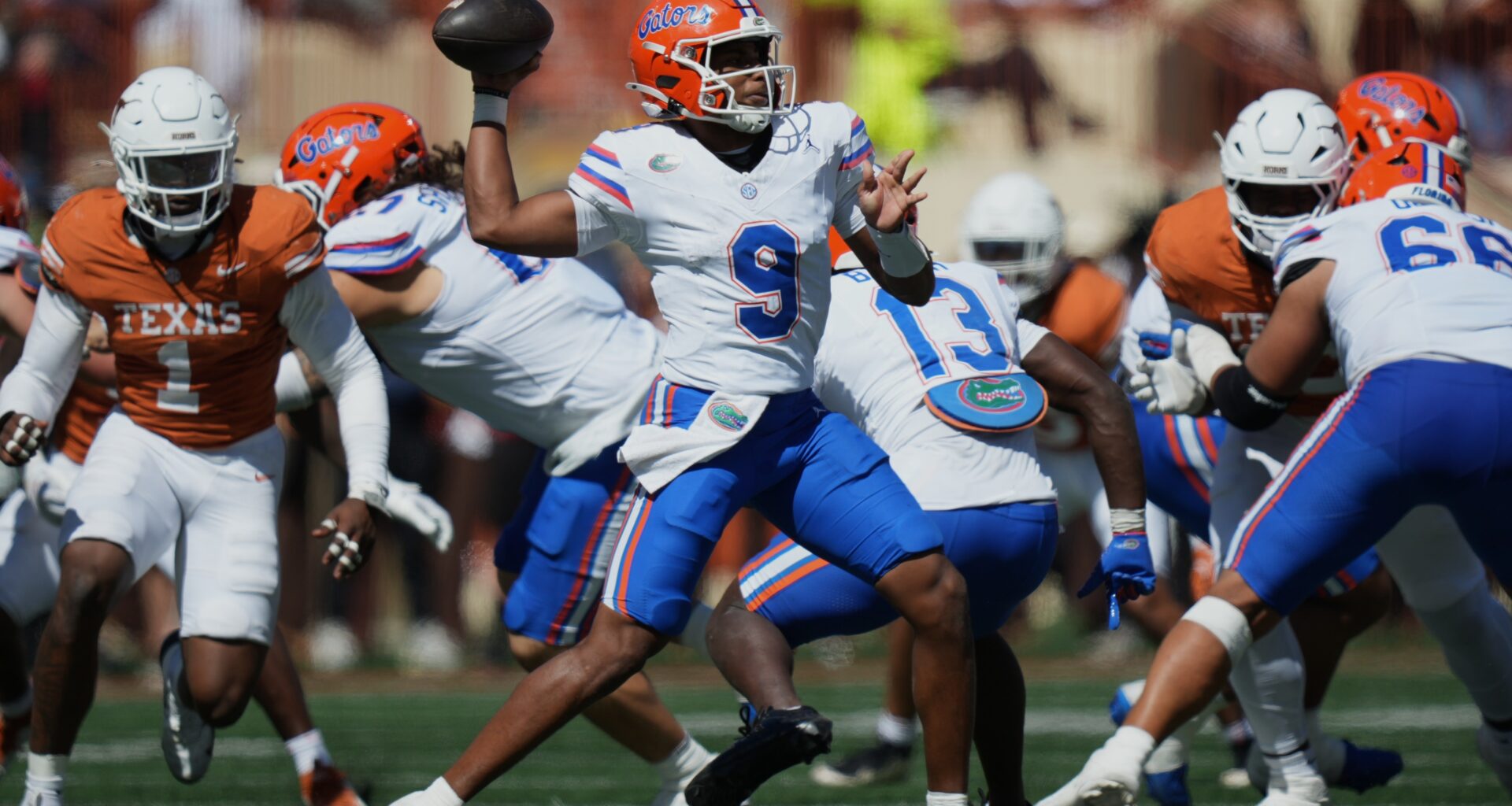 Gators backup QB outplays Texas' Arch Manning