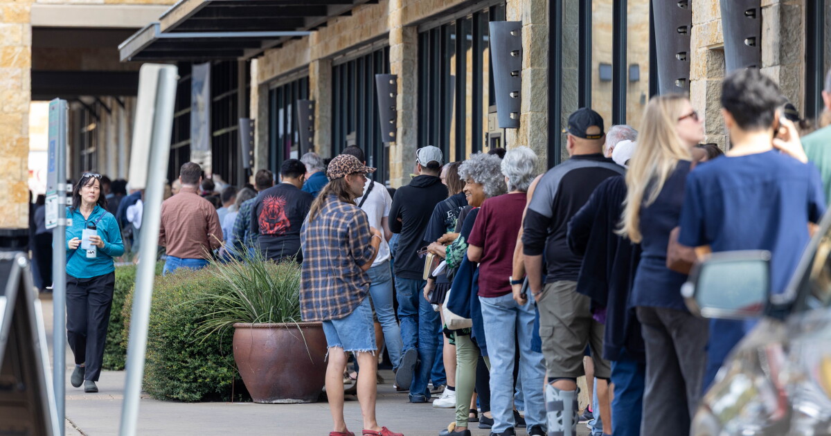 Nearly 41,000 Travis County voters cast first-day ballot